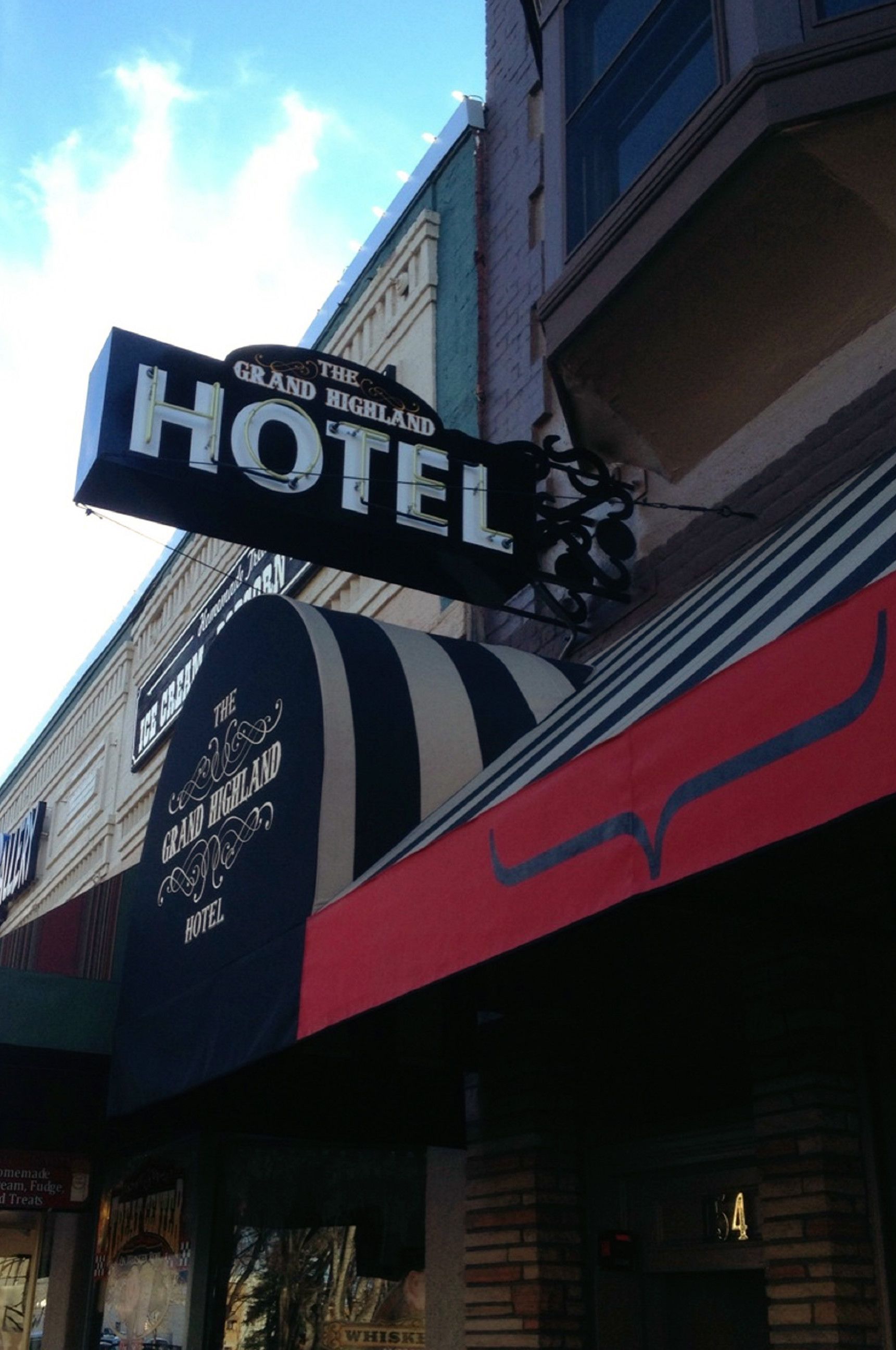 The Grand Highland Hotel, The Grand Highland Hotel, historic boutique stay and wedding venue in downtown Prescott, Arizona