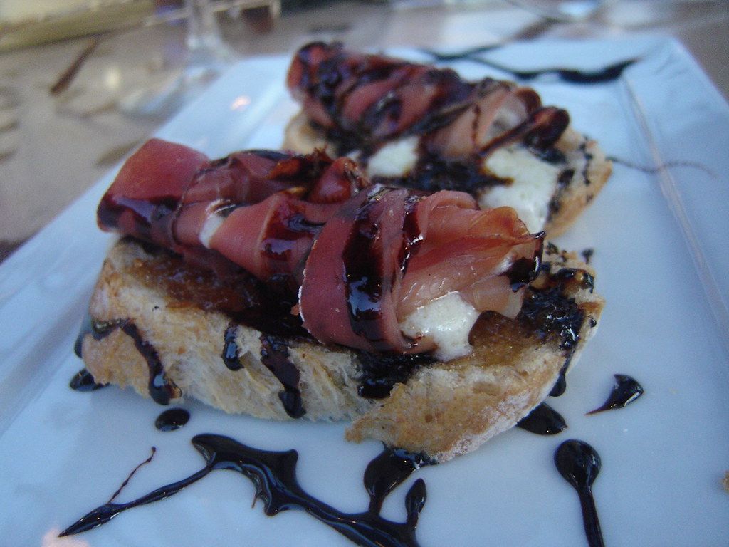Milo's, The Raven Cafe casual plate in downtown Prescott, Arizona